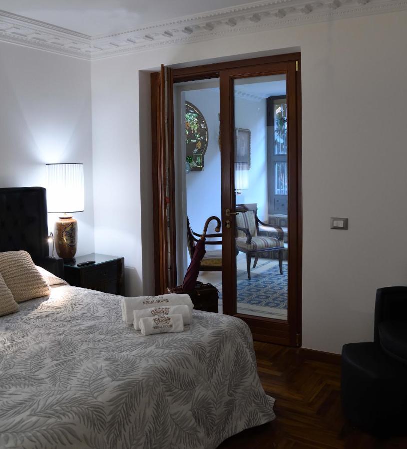 Regal House Roma Capucci 6 Hotel Екстериор снимка