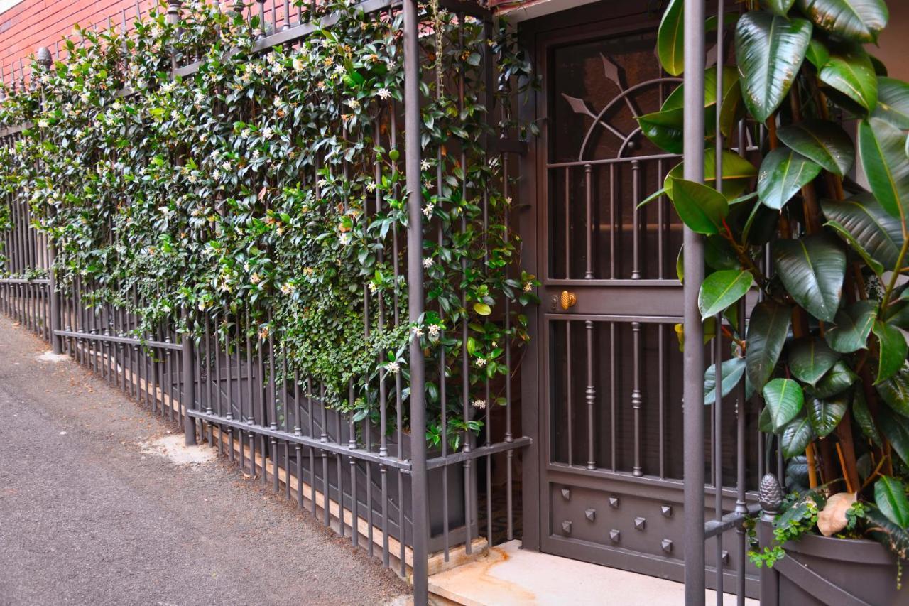 Regal House Roma Capucci 6 Hotel Екстериор снимка