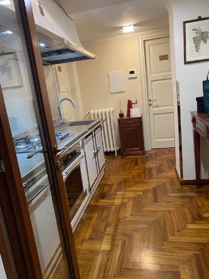 Regal House Roma Capucci 6 Hotel Екстериор снимка