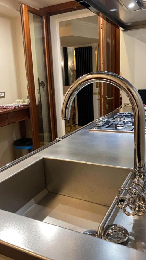 Regal House Roma Capucci 6 Hotel Екстериор снимка