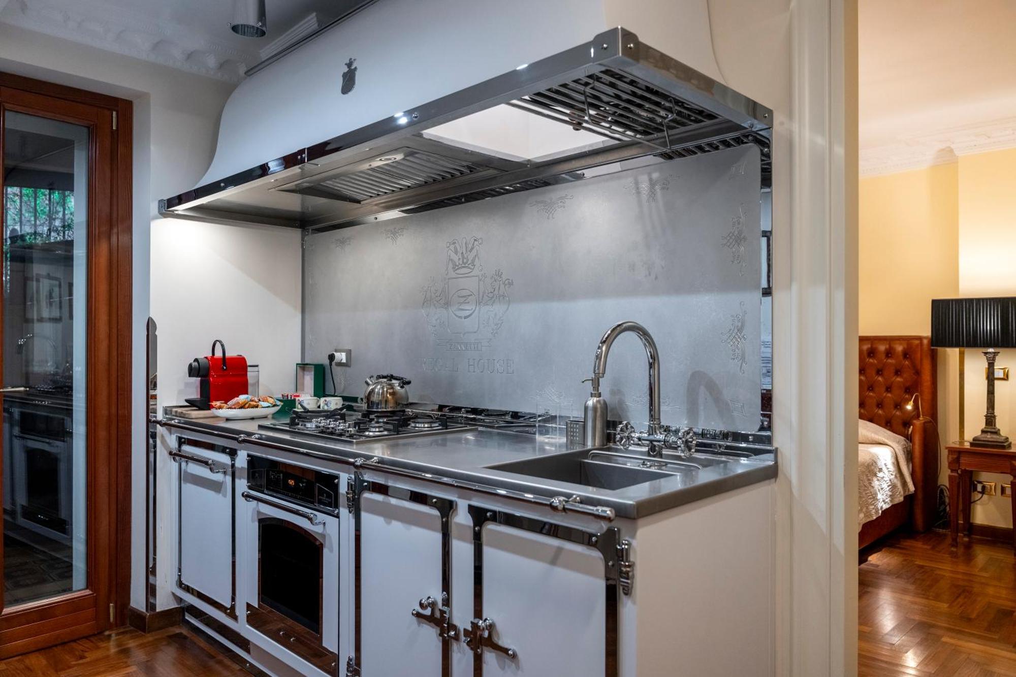 Regal House Roma Capucci 6 Hotel Екстериор снимка