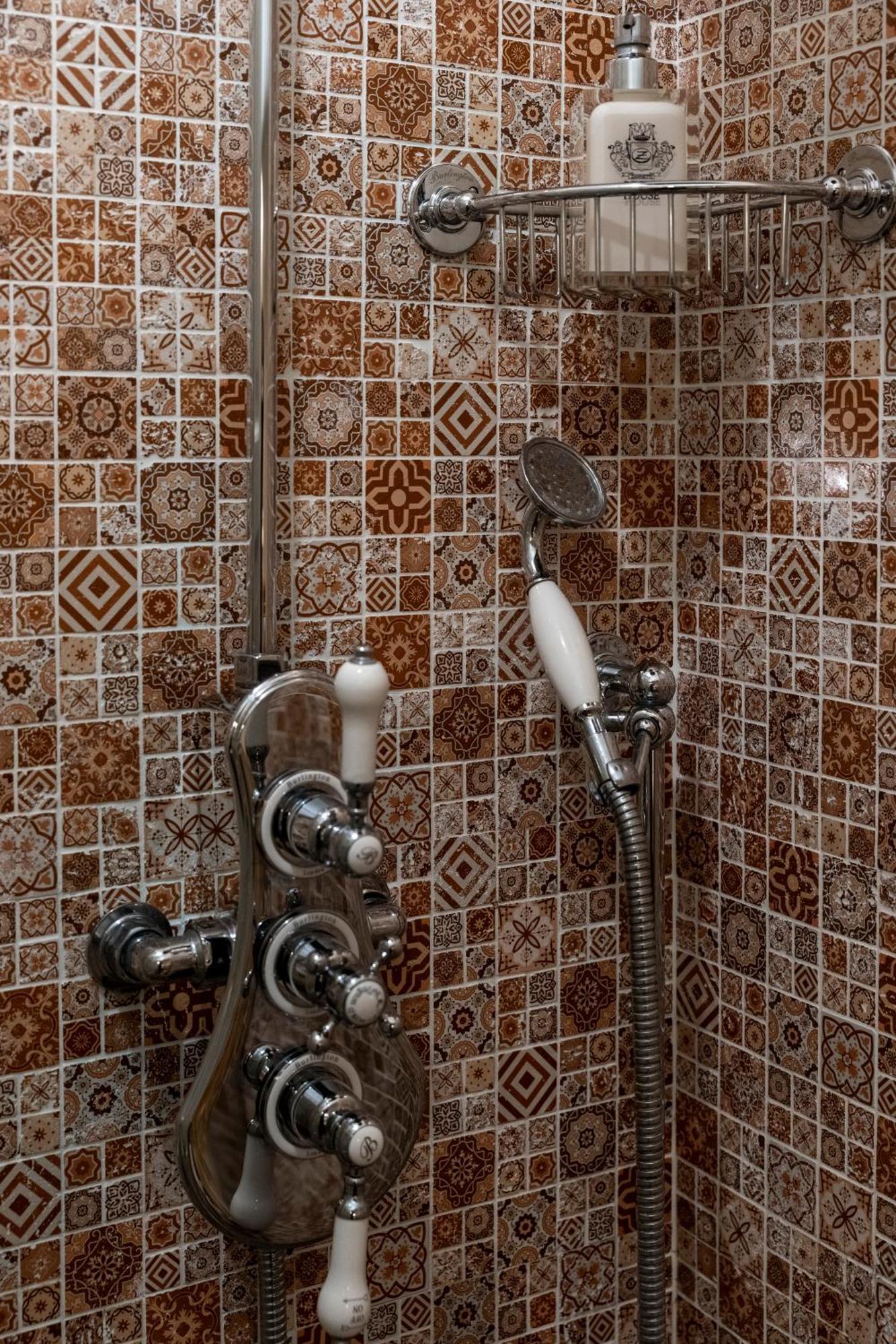 Regal House Roma Capucci 6 Hotel Екстериор снимка